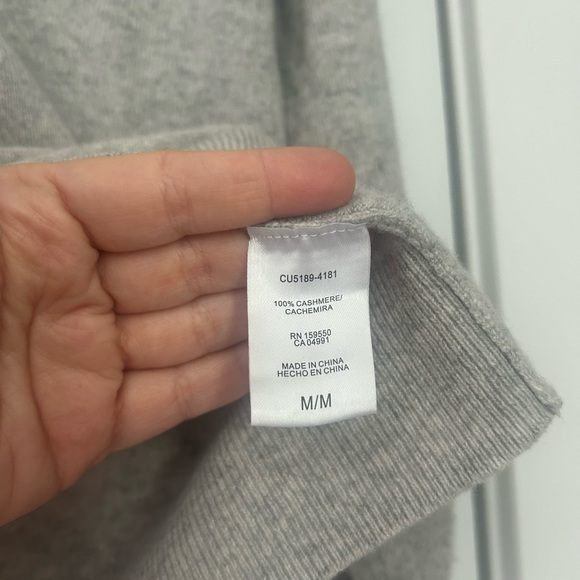 Hilary Radley 100% cashmere gray sweater - Picture 4 of 4